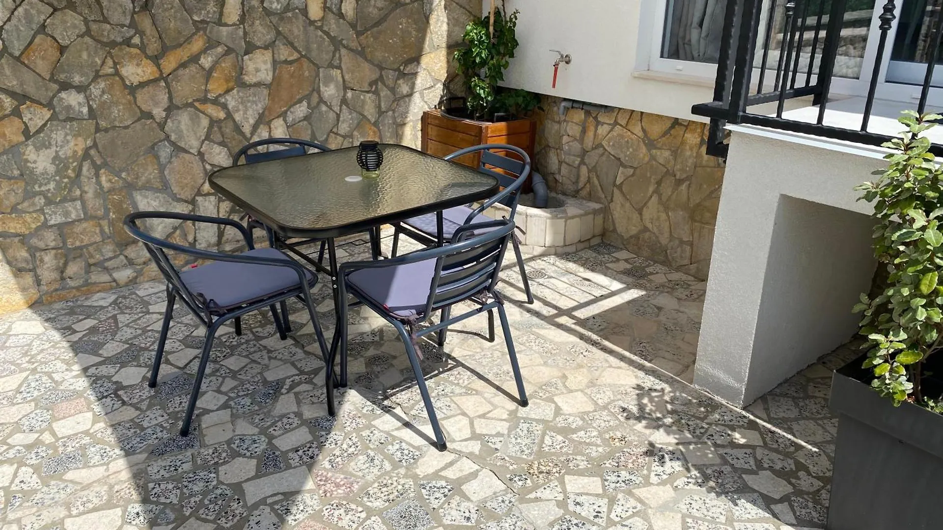 D&M Apartments Palit