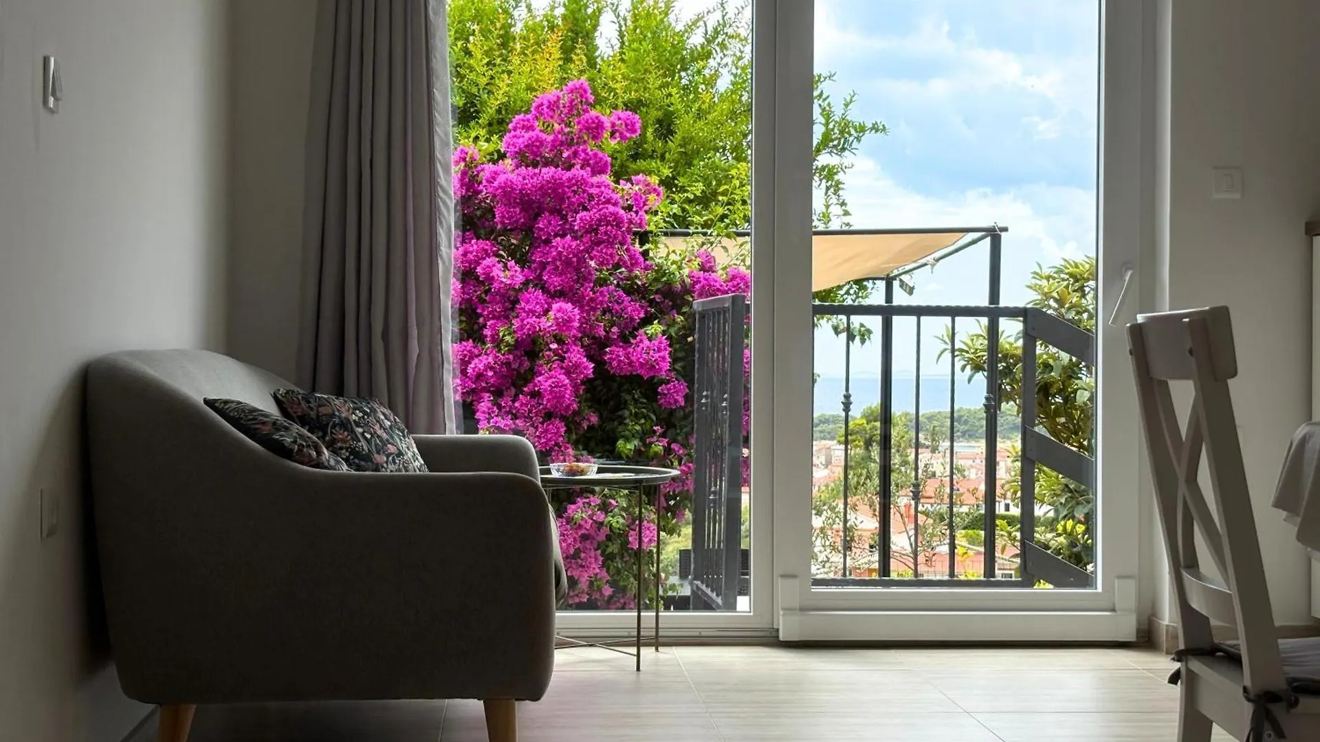 D&M Apartments 0*, Palit Croatia